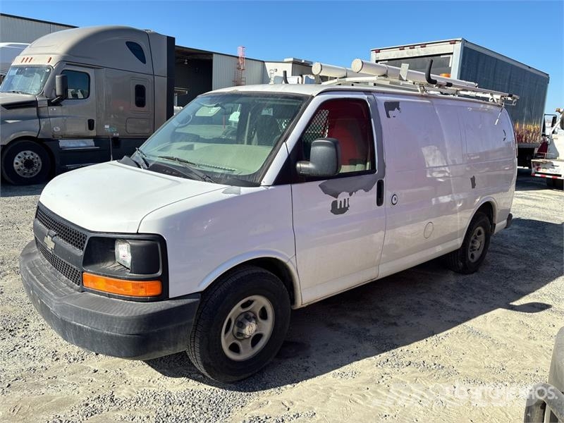 Chevrolet 1500 Express Cargo Van Varebiler