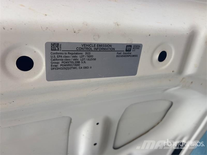 Chevrolet 1500 Silverado. 4x4 Crew Cab Pickup Furgoni altro
