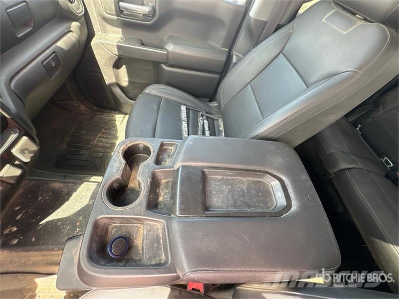 Chevrolet 1500 Silverado. 4x4 Crew Cab Pickup Furgoni altro