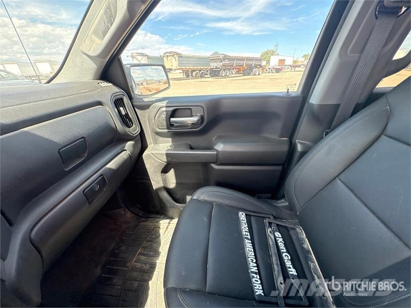 Chevrolet 1500 Silverado. 4x4 Crew Cab Pickup Furgoni altro