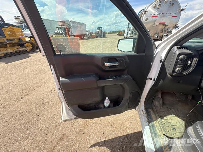 Chevrolet 1500 Silverado. 4x4 Crew Cab Pickup Furgoni altro