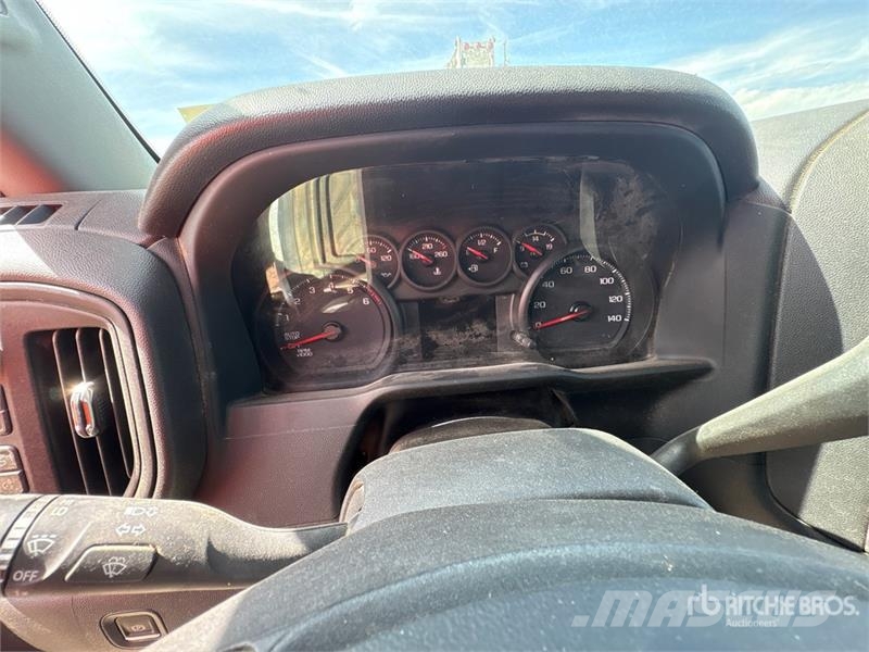 Chevrolet 1500 Silverado. 4x4 Crew Cab Pickup Furgoni altro