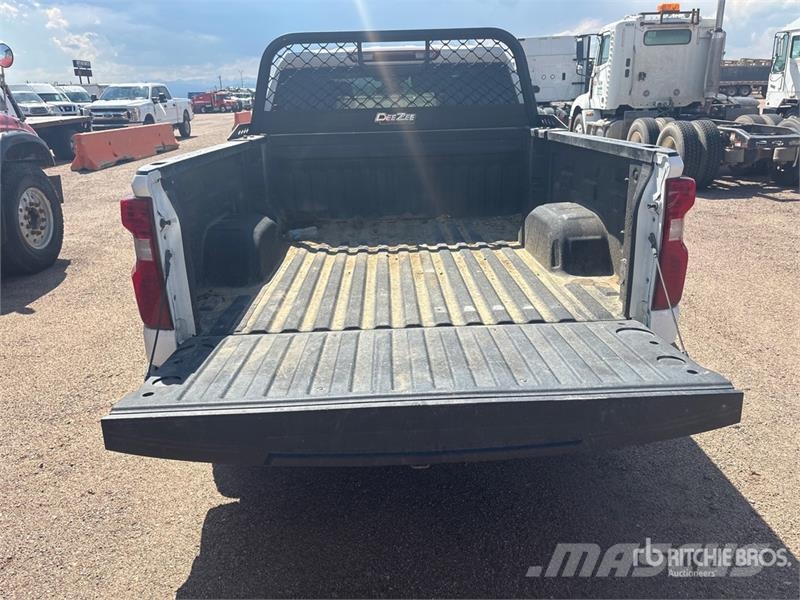 Chevrolet 1500 Silverado. 4x4 Crew Cab Pickup Furgoni altro
