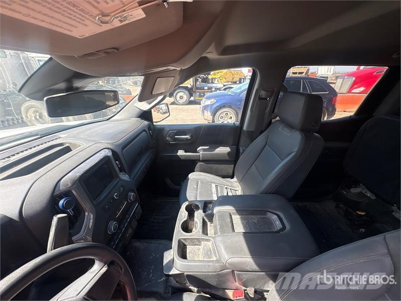 Chevrolet 1500 Silverado. 4x4 Crew Cab Pickup Furgoni altro