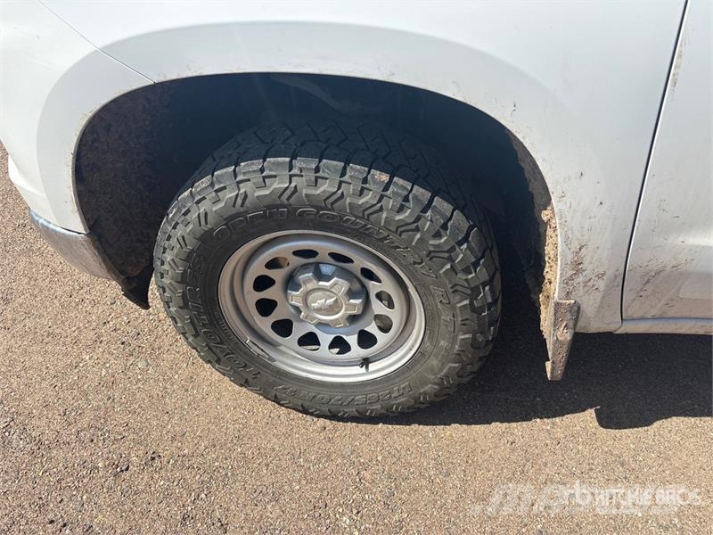 Chevrolet 1500 Silverado. 4x4 Crew Cab Pickup Furgoni altro