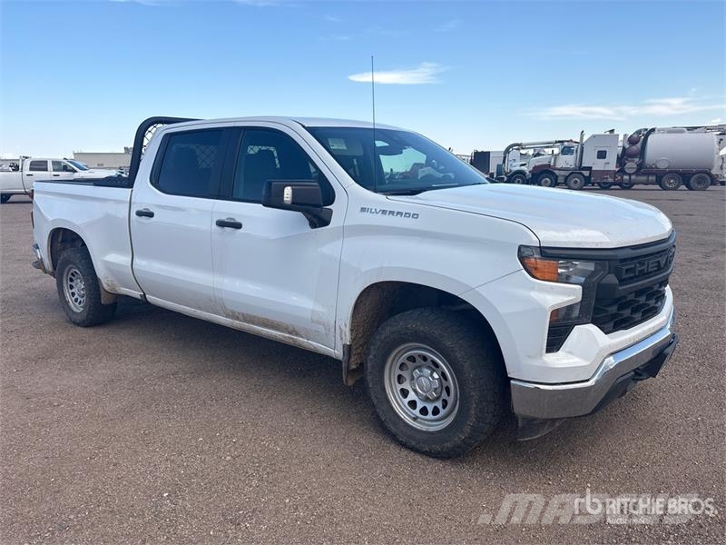 Chevrolet 1500 Silverado. 4x4 Crew Cab Pickup Furgoni altro