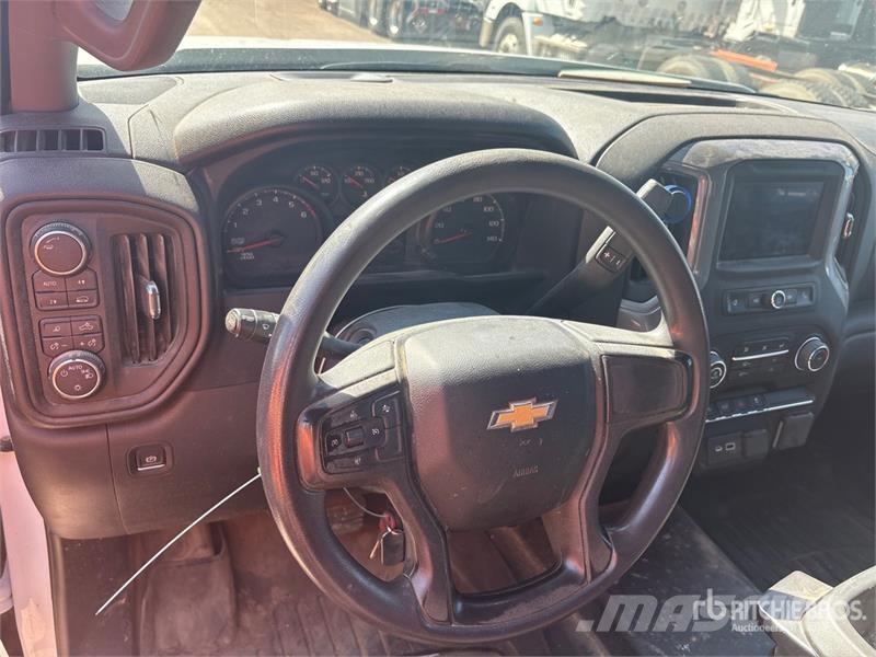 Chevrolet 1500 Silverado. 4x4 Crew Cab Pickup Furgoni altro