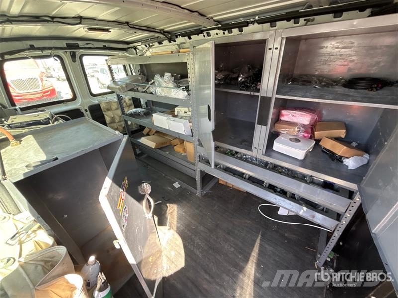 Chevrolet 2500 Express Cargo Van Dostavna vozila / kombiji
