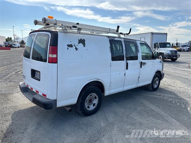 Chevrolet 2500 Express Cargo Van Dostavna vozila / kombiji