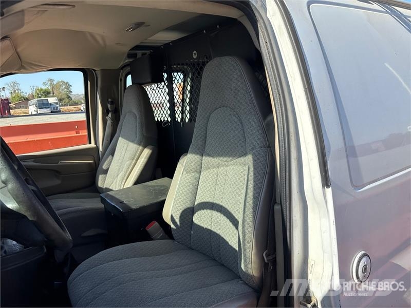 Chevrolet 2500 Express Cargo Van Lieferwagen