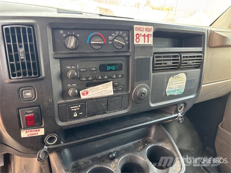 Chevrolet 2500 Express Cargo Van Lieferwagen