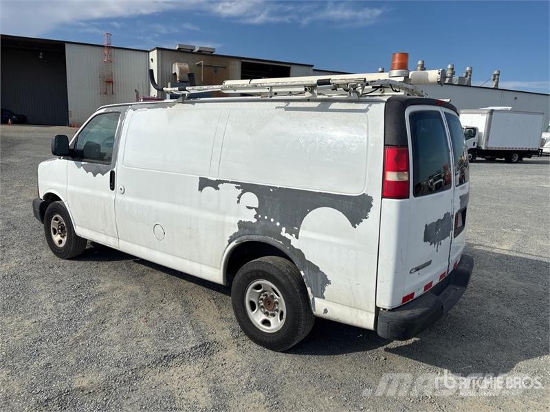 Chevrolet 2500 Express Cargo Van Lieferwagen