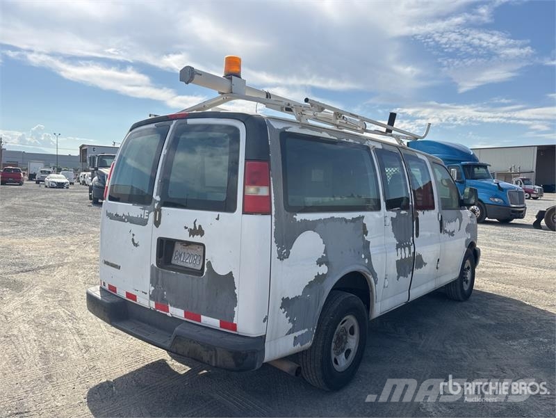 Chevrolet 2500 Express Cargo Van Lieferwagen