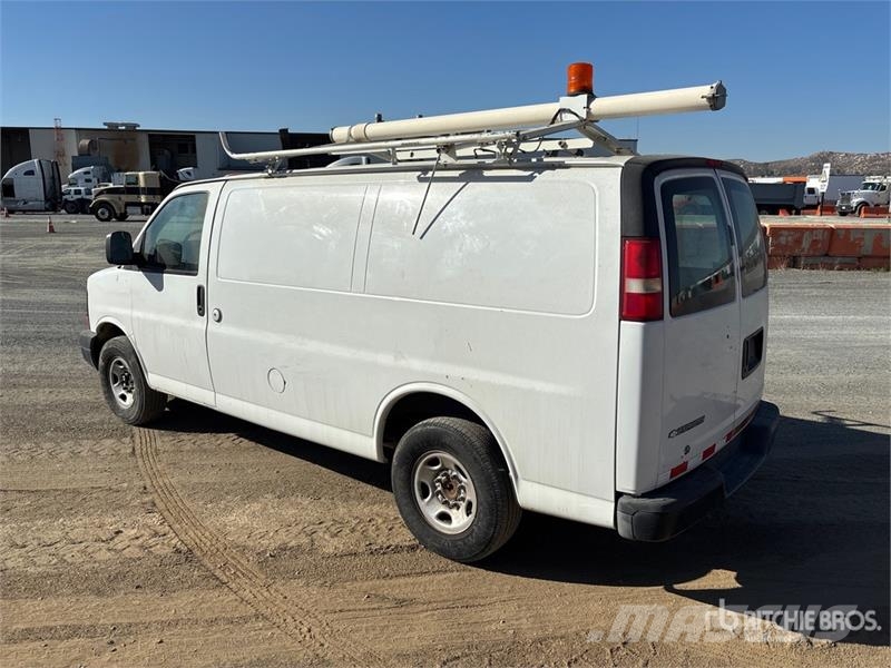 Chevrolet 2500 Express Cargo Van Lieferwagen
