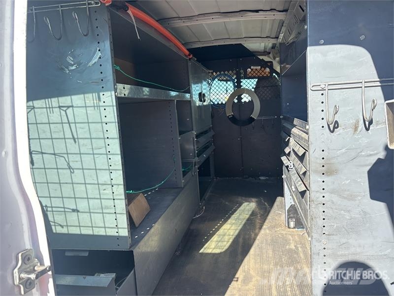 Chevrolet 2500 Express Cargo Van Dostavna vozila / kombiji