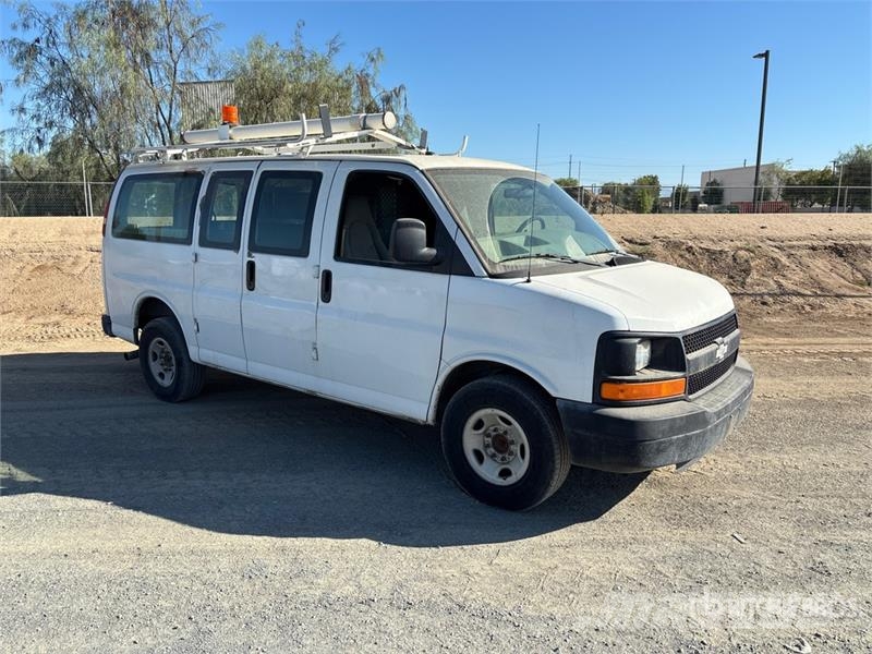 Chevrolet 2500 Express Cargo Van Lieferwagen