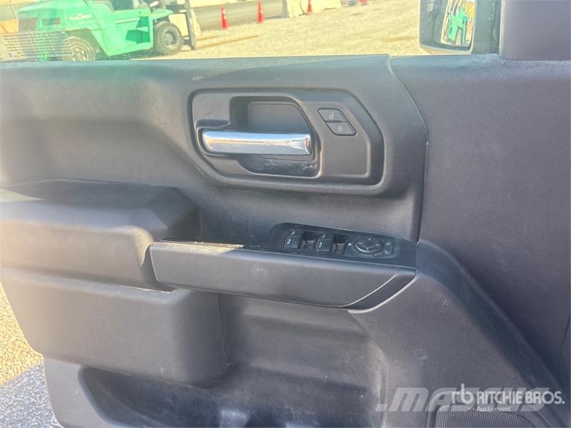 Chevrolet 2500HD 4x2 Extended Cab Service Truck Komunalna vozila