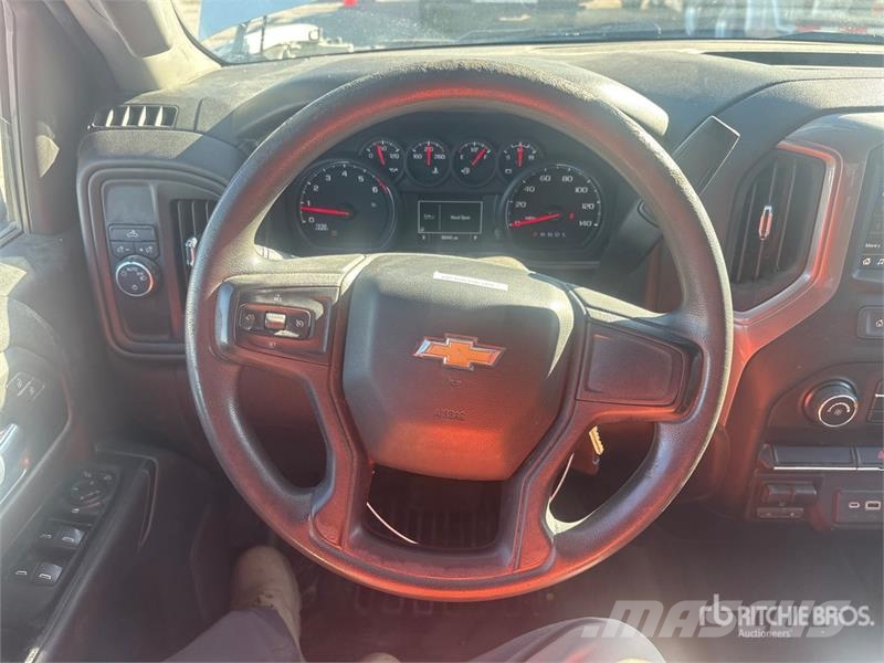 Chevrolet 2500HD 4x2 Extended Cab Service Truck Komunalna vozila