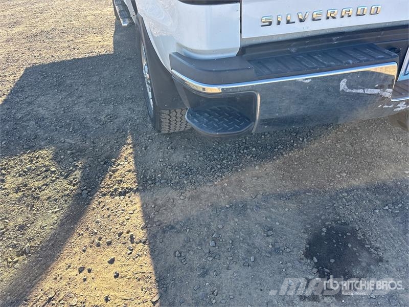 Chevrolet 2500HD 4x4 Crew Cab Pickup Drugi