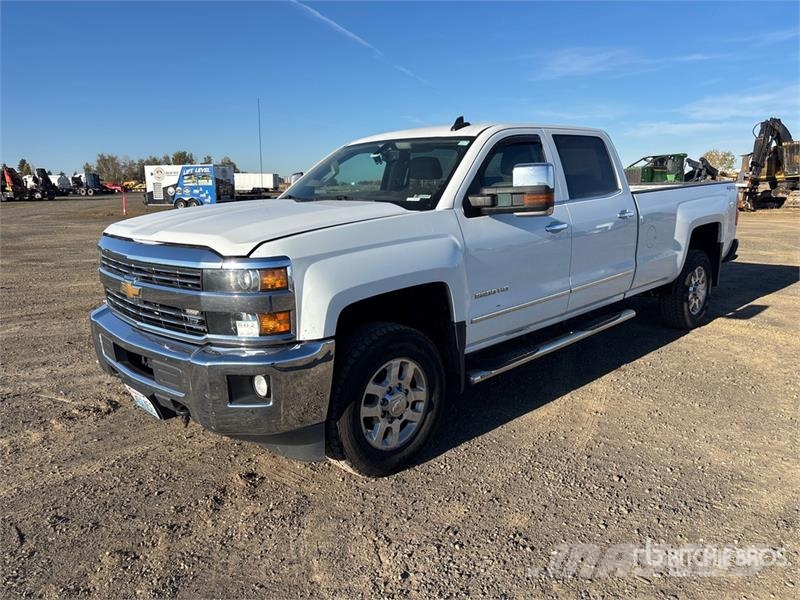 Chevrolet 2500HD 4x4 Crew Cab Pickup Drugi