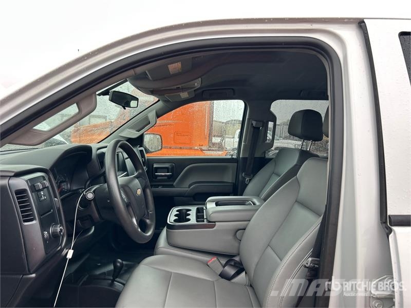 Chevrolet 2500HD 4x4 Crew Cab Pickup Citi