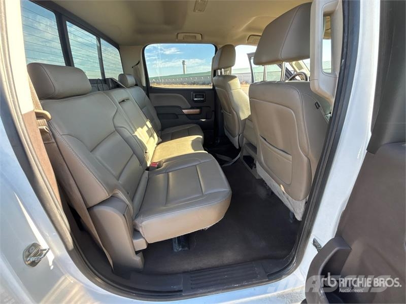 Chevrolet 2500HD 4x4 Crew Cab Pickup Drugi