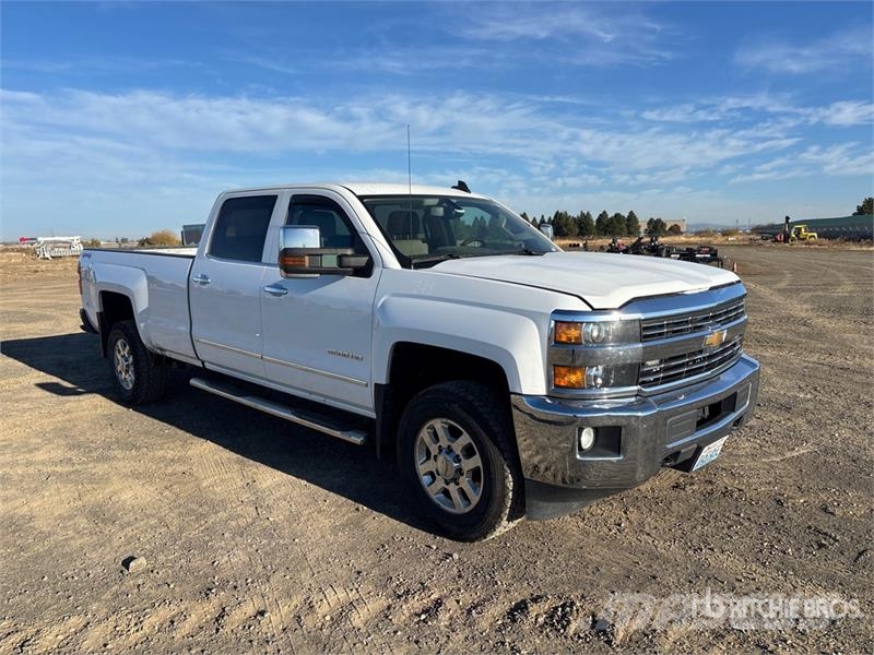 Chevrolet 2500HD 4x4 Crew Cab Pickup Drugi