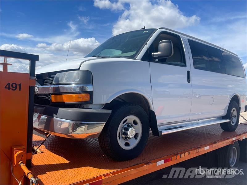 Chevrolet 350 Passenger Van パネルバン