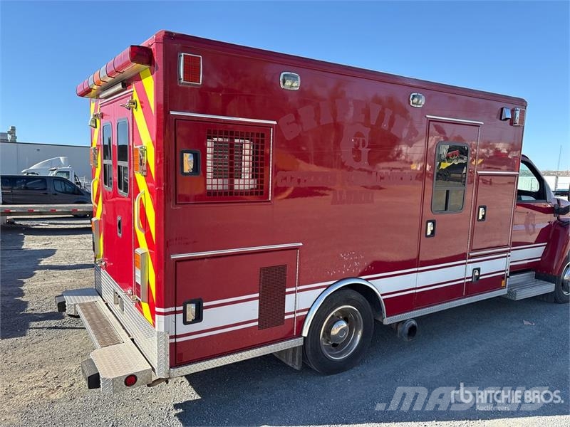Chevrolet 3500 救護車