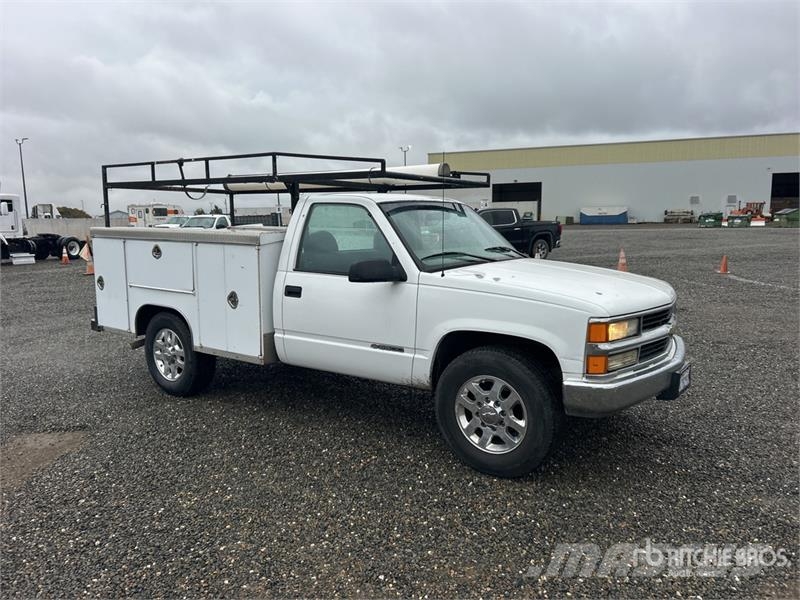 Chevrolet 3500 皮卡.傳統半斗卡車/側卸板