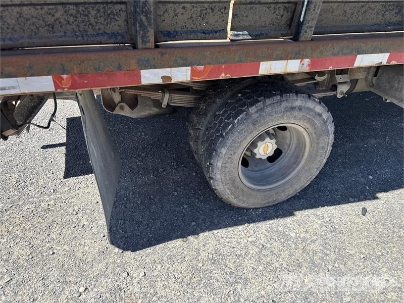 Chevrolet 3500 Pritschenwagen/Pritschenwagen mit Seitenklappe