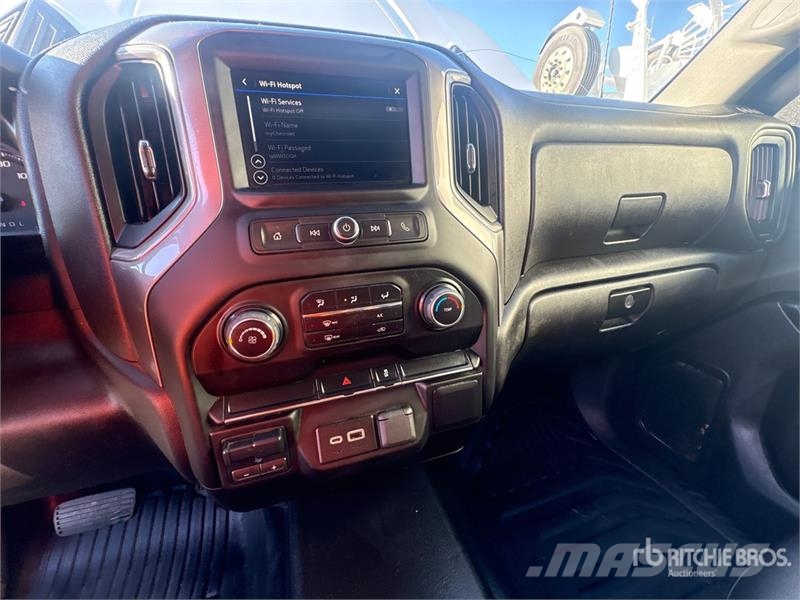 Chevrolet 3500 Pritschenwagen/Pritschenwagen mit Seitenklappe