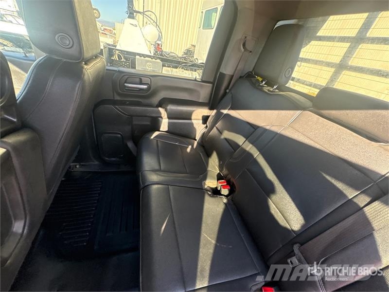 Chevrolet 3500 Pritschenwagen/Pritschenwagen mit Seitenklappe