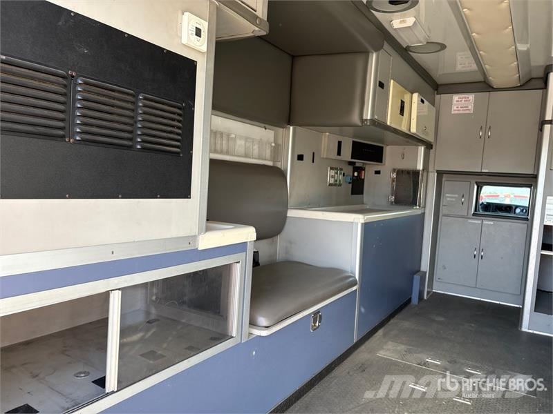 Chevrolet 3500 سيارات إسعاف