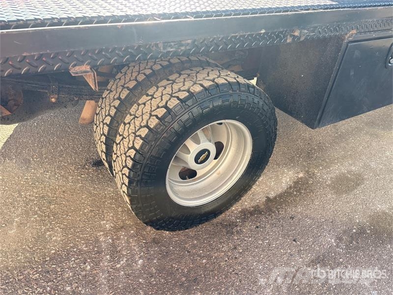 Chevrolet 3500 Pritschenwagen/Pritschenwagen mit Seitenklappe