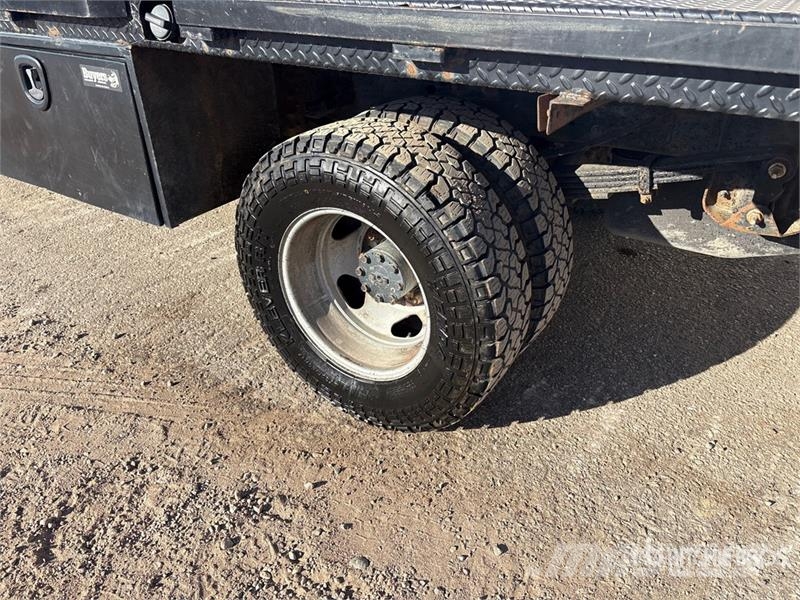 Chevrolet 3500 Pritschenwagen/Pritschenwagen mit Seitenklappe