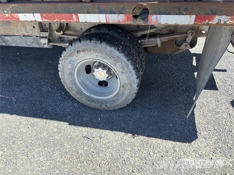 Chevrolet 3500 Pritschenwagen/Pritschenwagen mit Seitenklappe