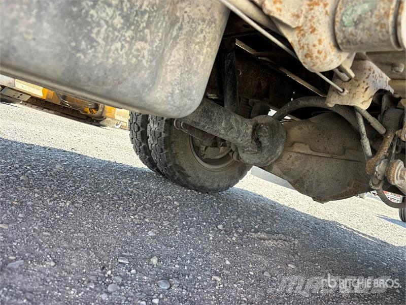 Chevrolet 3500 Pritschenwagen/Pritschenwagen mit Seitenklappe