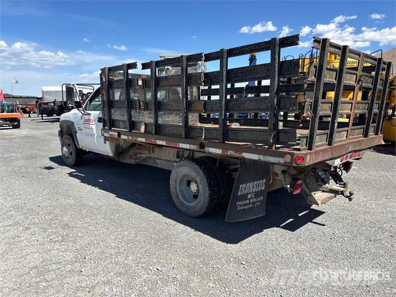 Chevrolet 3500 Pritschenwagen/Pritschenwagen mit Seitenklappe