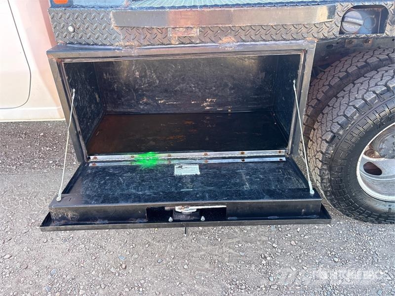 Chevrolet 3500 Pritschenwagen/Pritschenwagen mit Seitenklappe