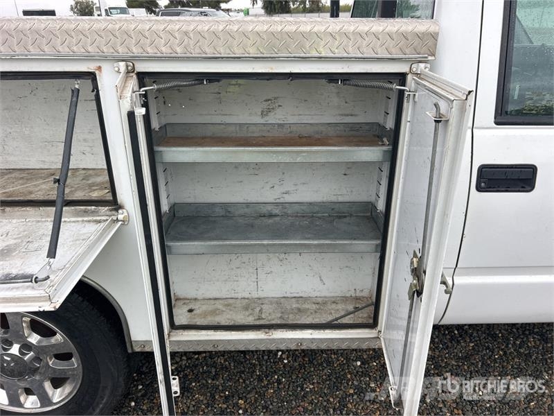 Chevrolet 3500 皮卡.傳統半斗卡車/側卸板