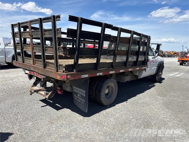 Chevrolet 3500 Pritschenwagen/Pritschenwagen mit Seitenklappe