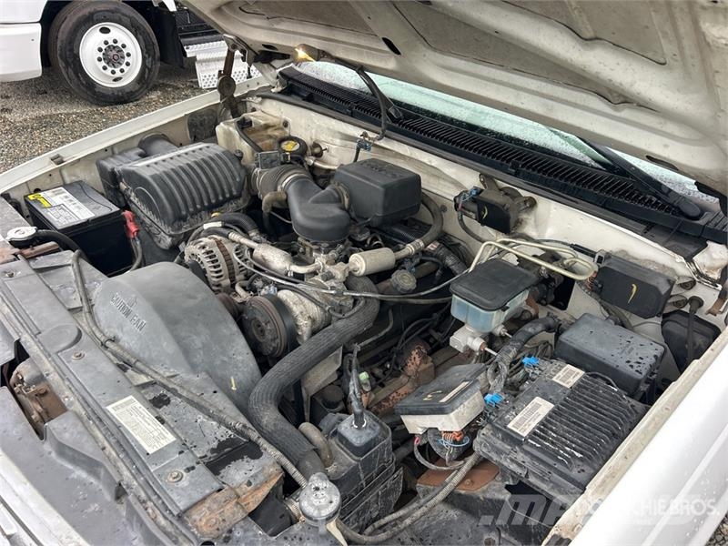 Chevrolet 3500 皮卡.傳統半斗卡車/側卸板