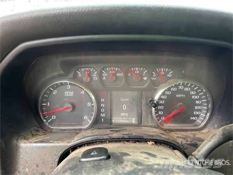 Chevrolet 3500 4x2 Crew Cab Service Truck 都市/通用型車輛