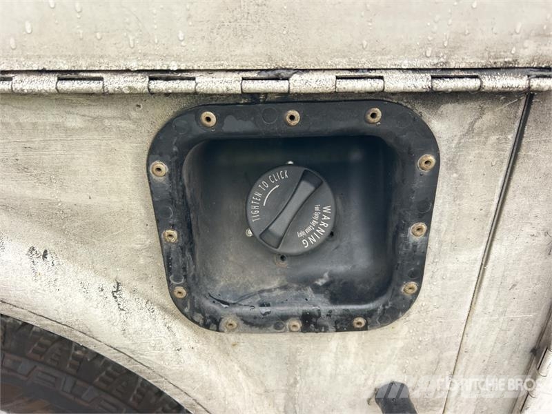 Chevrolet 3500 4x2 Crew Cab Service Truck 都市/通用型車輛