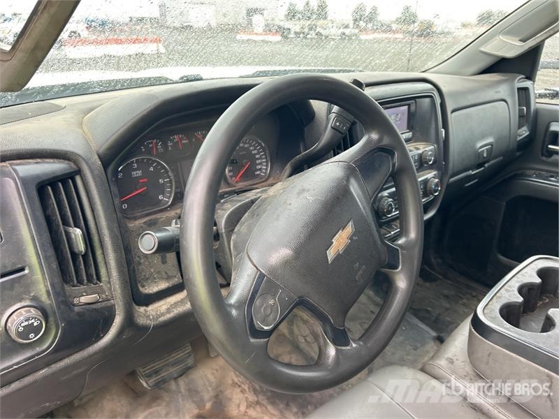 Chevrolet 3500 4x2 Crew Cab Service Truck 都市/通用型車輛