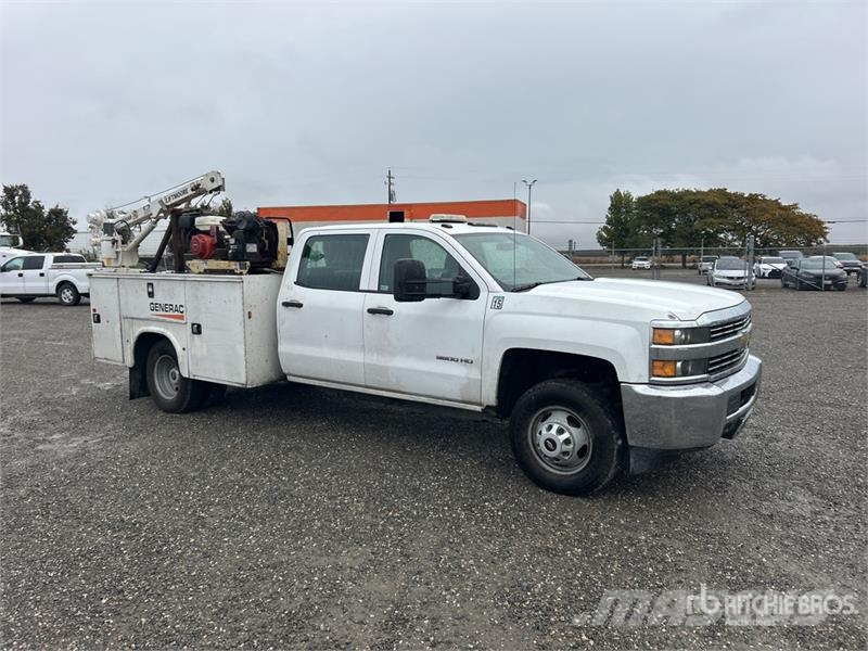 Chevrolet 3500 4x2 Crew Cab Service Truck 都市/通用型車輛