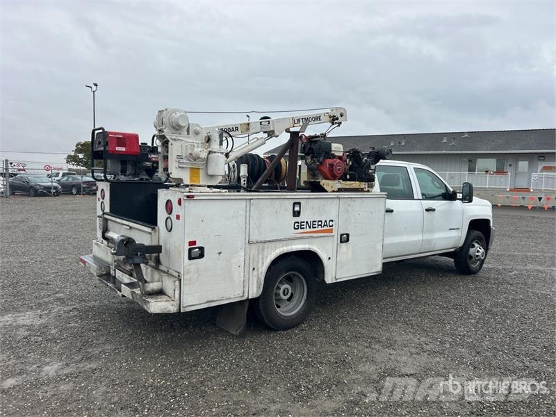 Chevrolet 3500 4x2 Crew Cab Service Truck 都市/通用型車輛