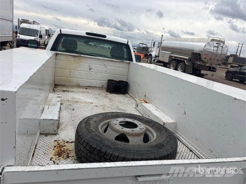 Chevrolet 3500 4x2 Utility Truck Pick up/Dropside