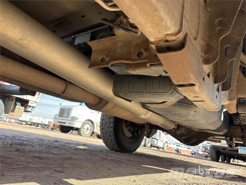 Chevrolet 3500 4x4 Crew Cab Utility Truck Pickup/Pritschenwagen